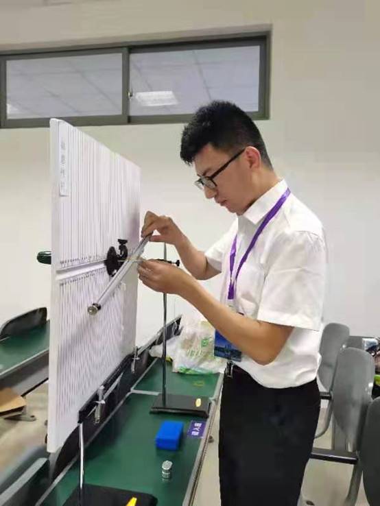 说明: D:\工作2021\学院网站管理\格致杯吴振材.jpg